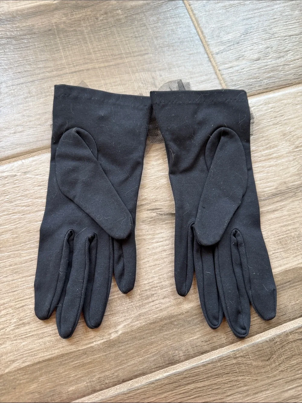 Vintage Cotton Lovers size B gloves with tulle and bows